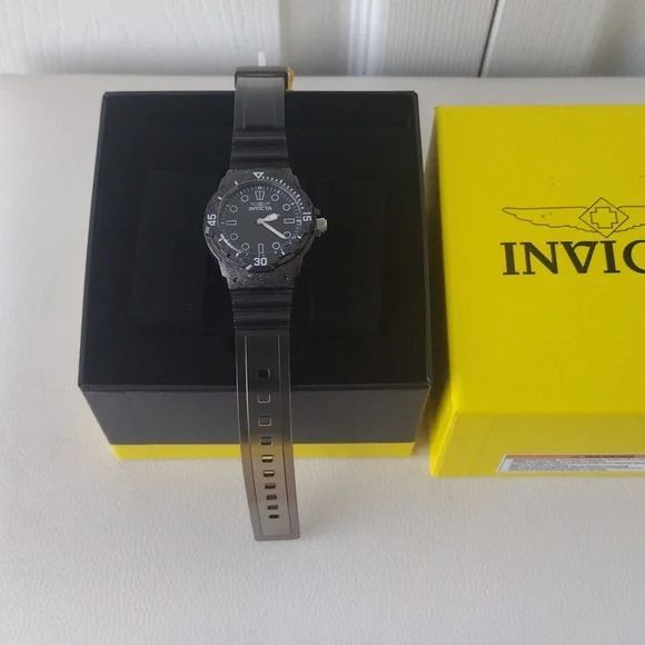 Invicta Watch - Picture 12 of 17